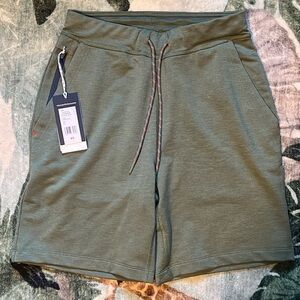 NWT Men’s Vineyard Vines XS on the go knit shorts